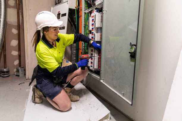 Best Local Electrician Companies  in North Great River, NY